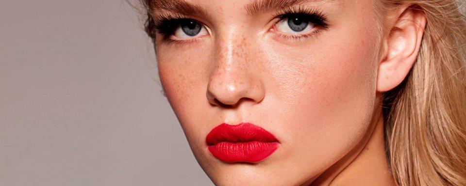 There's all of Christmas in the Karaja makeup designed for lunch on December 25th - Cover Image